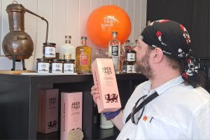 pajh checking out the merchandise